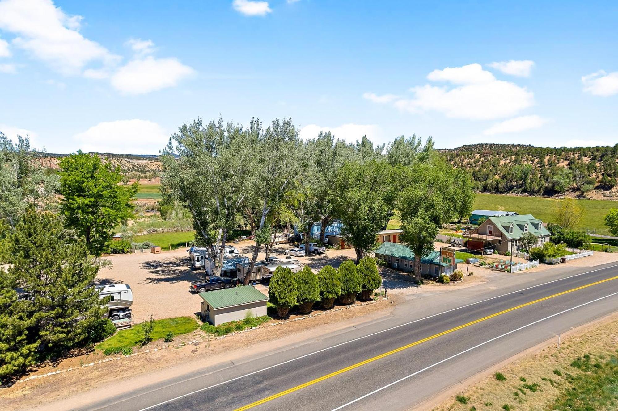 Mount Carmel Motel & Rv Near Zion Np Bryce Room Маунт-Кармел Экстерьер фото